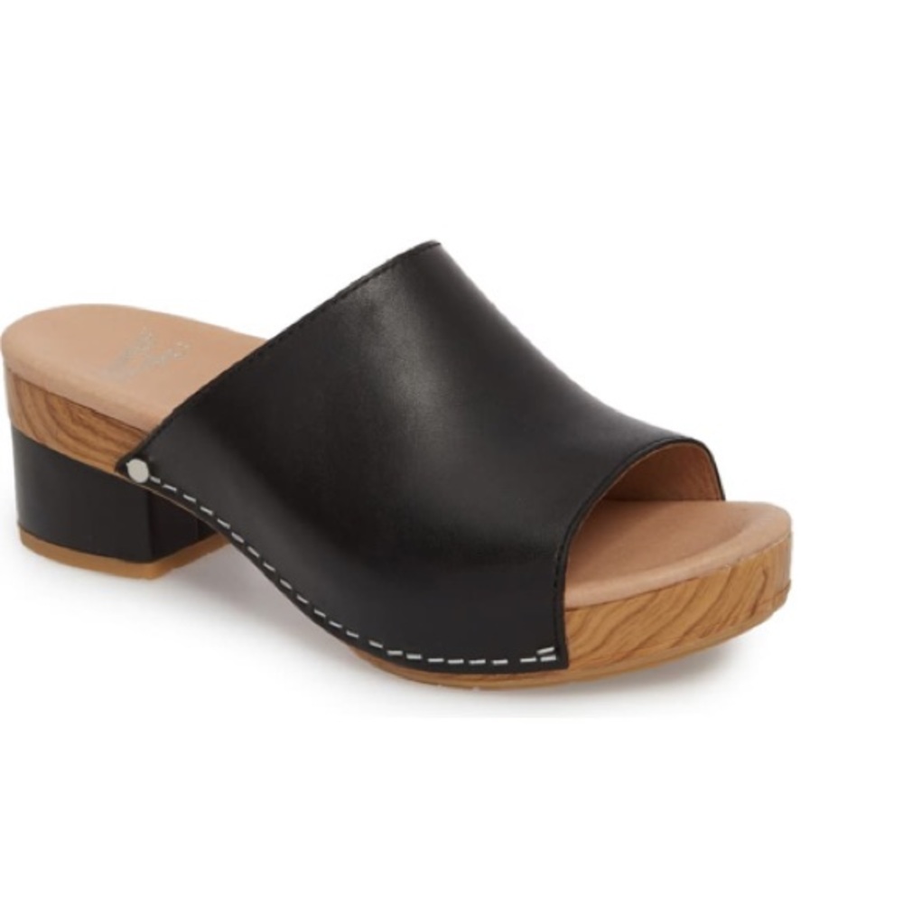 Brand New Dansko Maci Leather Clogs